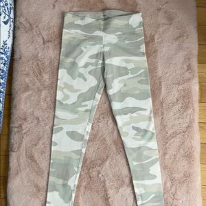 ARITZIA TNA leggings